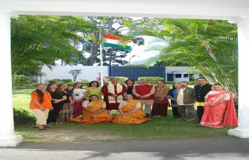 As part of AKAM, Embassy celebrated Makar Sankranti and Lohri as also other festivals marking onset of the harvest season with friends of India in Caracas. Program included applying Mehendi, cultural performances and Vegetarian Indian food.